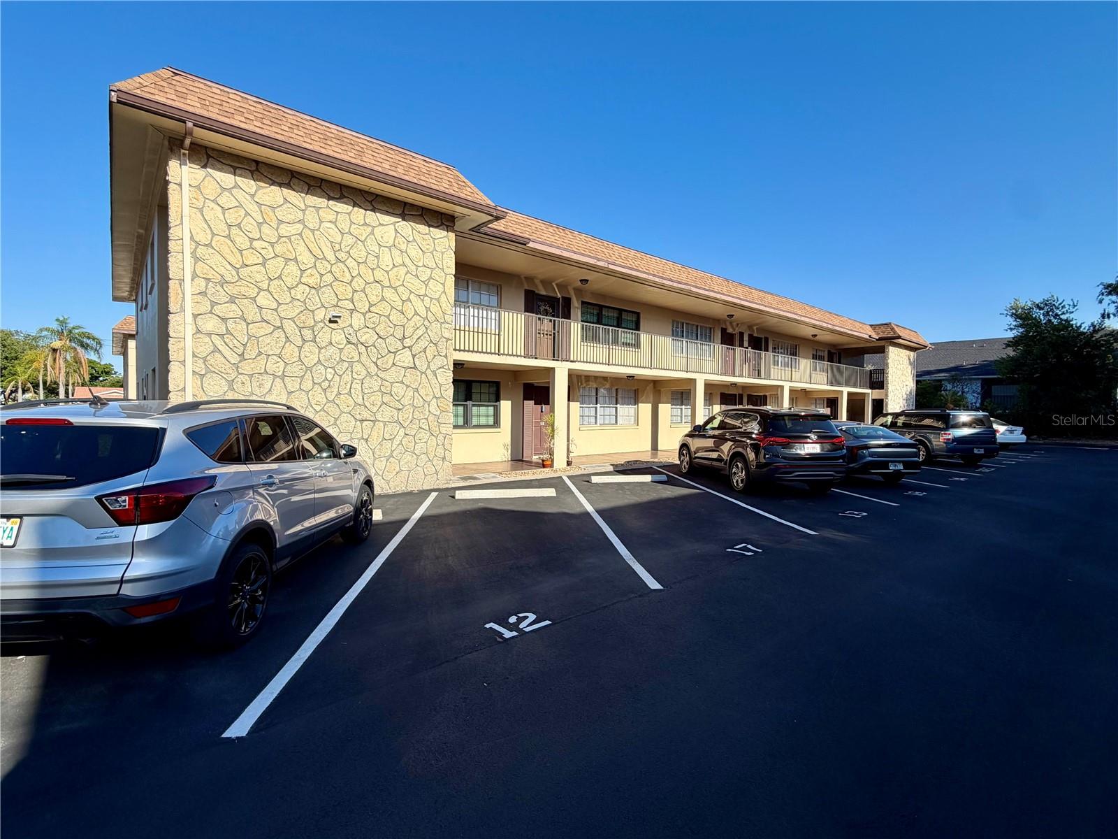 Image 3 of 19 For 1320 Moreland Drive 12