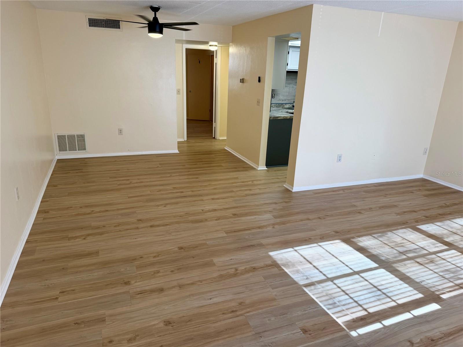 Image 4 of 19 For 1320 Moreland Drive 12