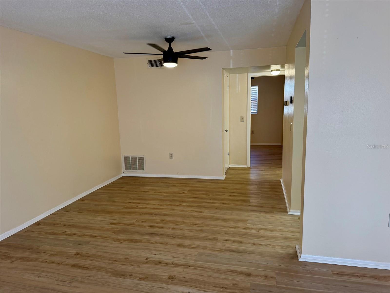 Image 8 of 19 For 1320 Moreland Drive 12