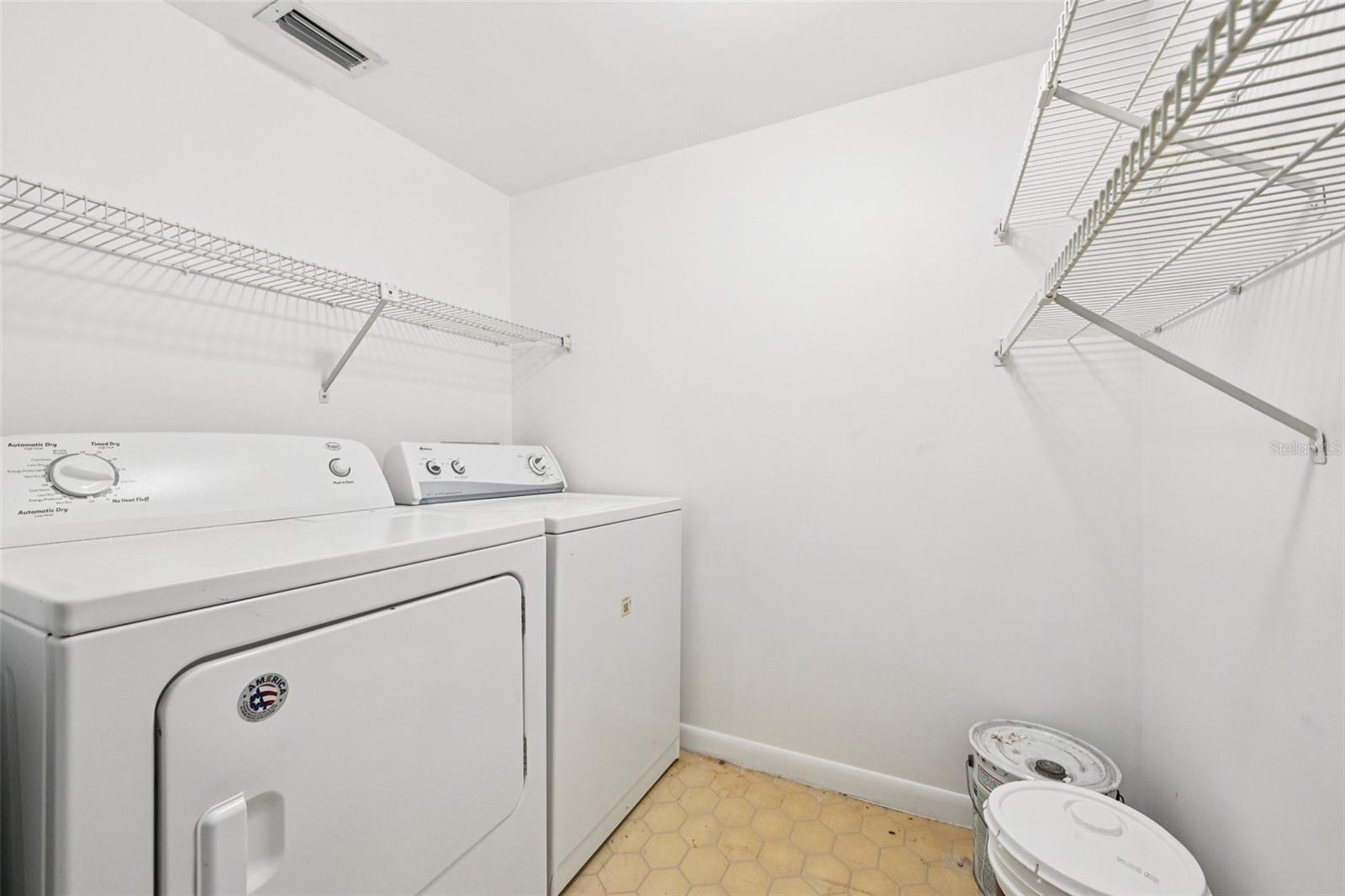 Image 13 of 31 For 1575 Silver Pine Way F2