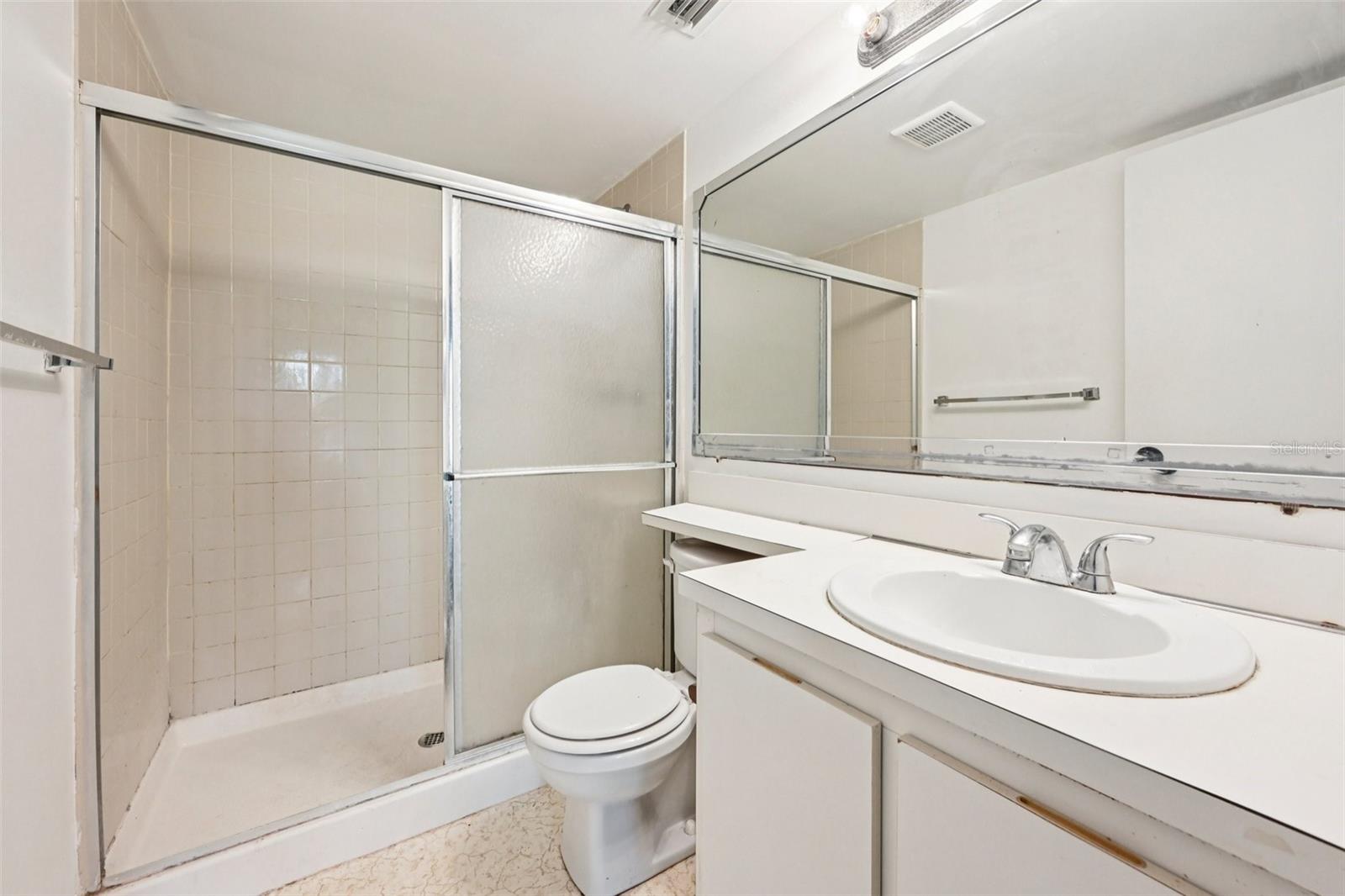 Image 20 of 31 For 1575 Silver Pine Way F2