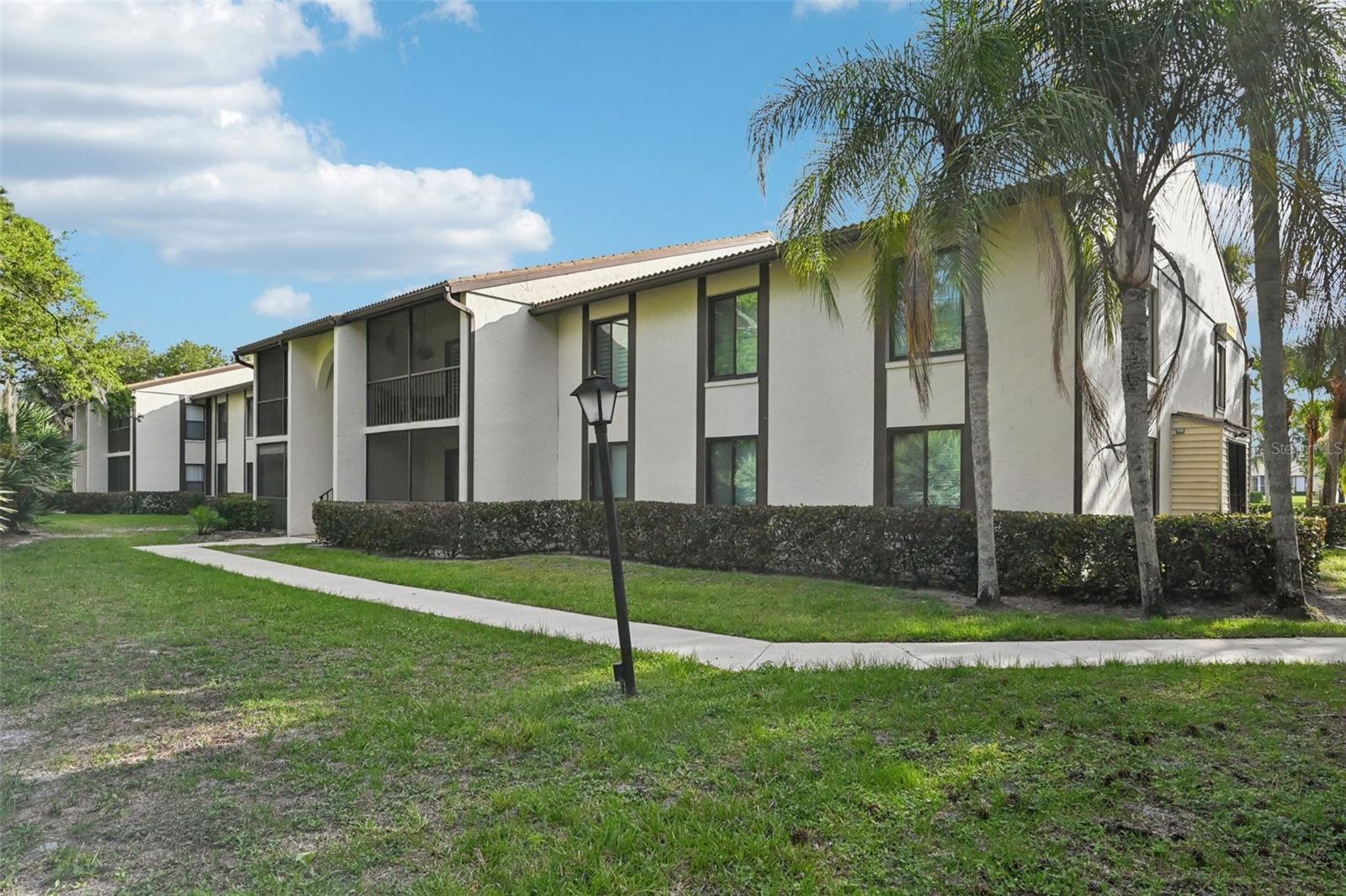 Image 27 of 31 For 1575 Silver Pine Way F2