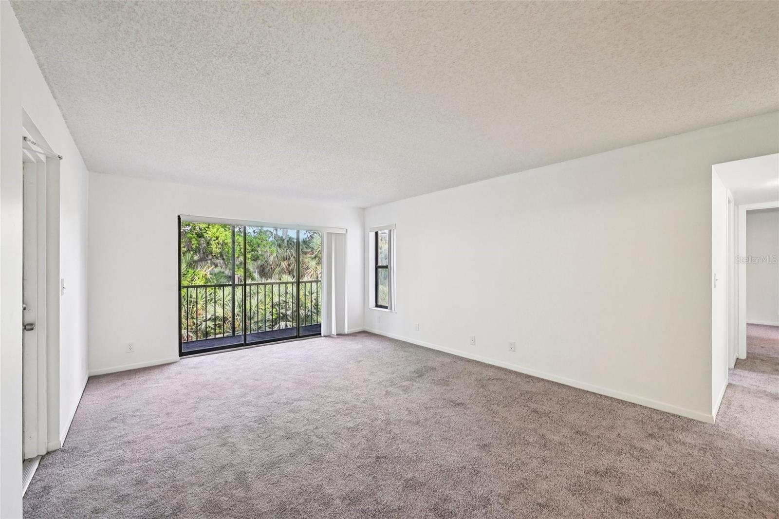 Image 4 of 31 For 1575 Silver Pine Way F2