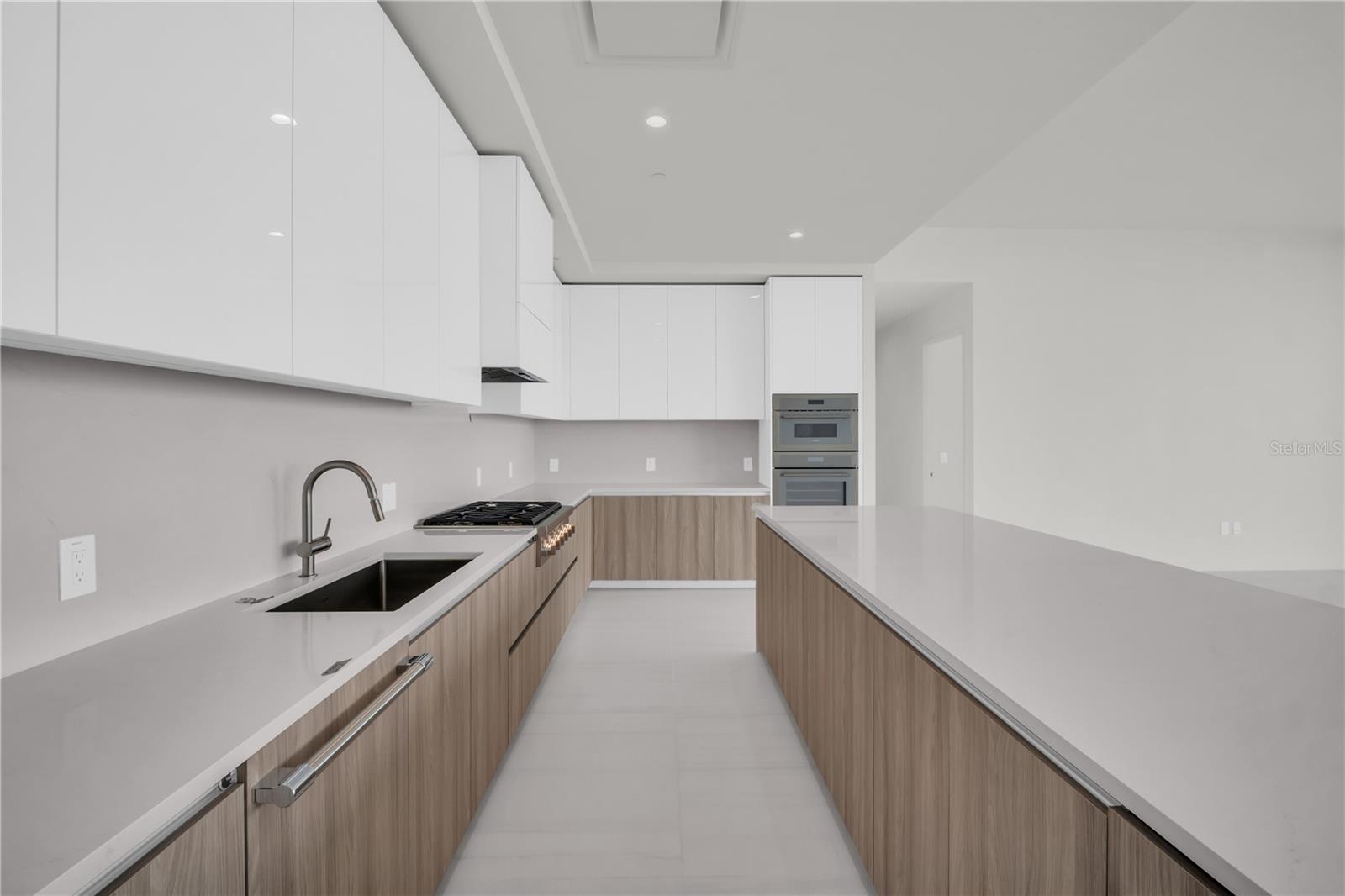 Image 11 of 39 For 400 Central Avenue 4002