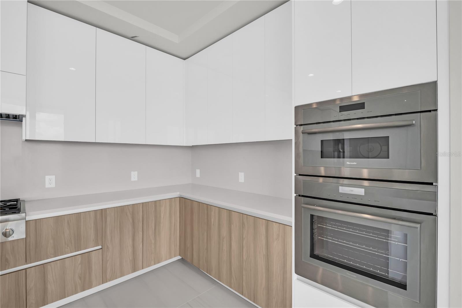 Image 13 of 39 For 400 Central Avenue 4002