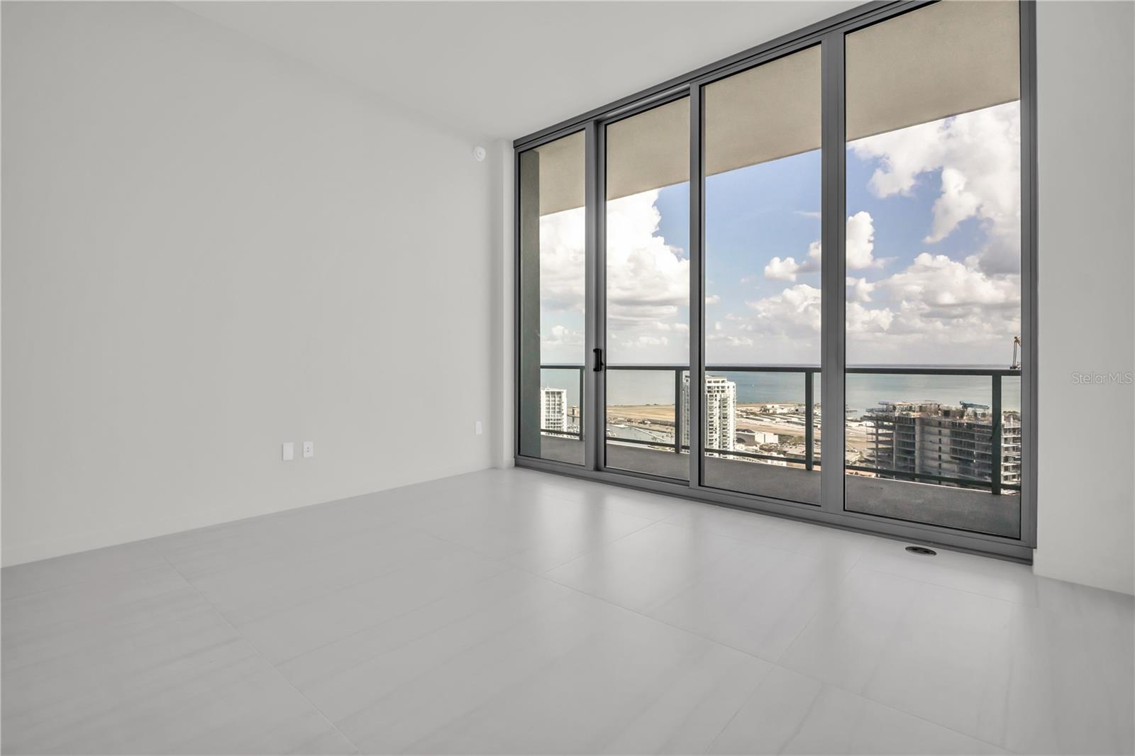 Image 19 of 39 For 400 Central Avenue 4002