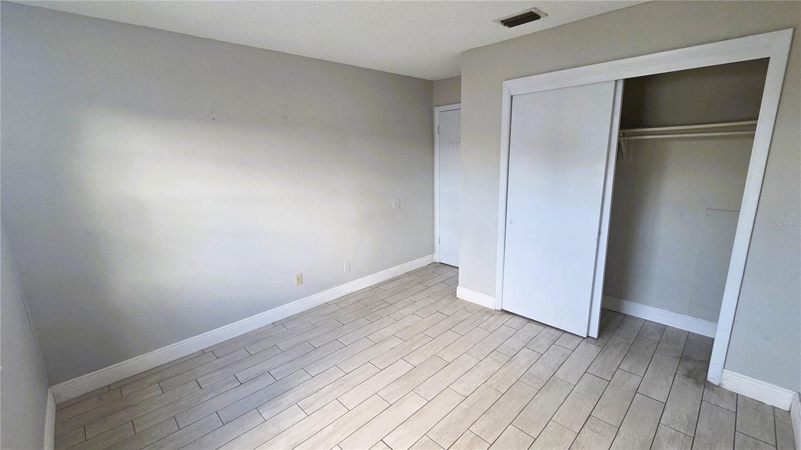 Image 10 of 12 For 7210 Manhattan Avenue 1021