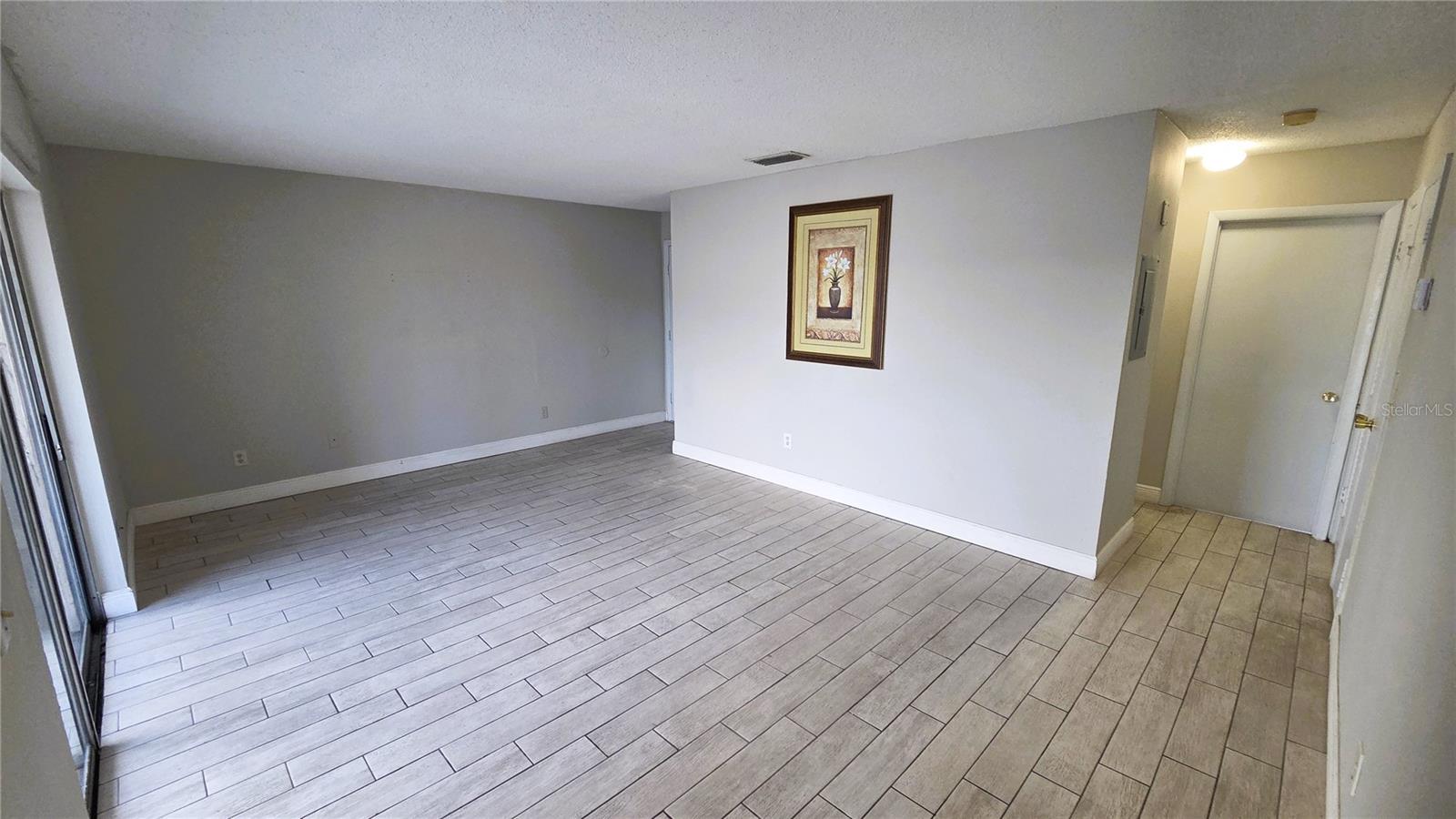 Image 3 of 12 For 7210 Manhattan Avenue 1021