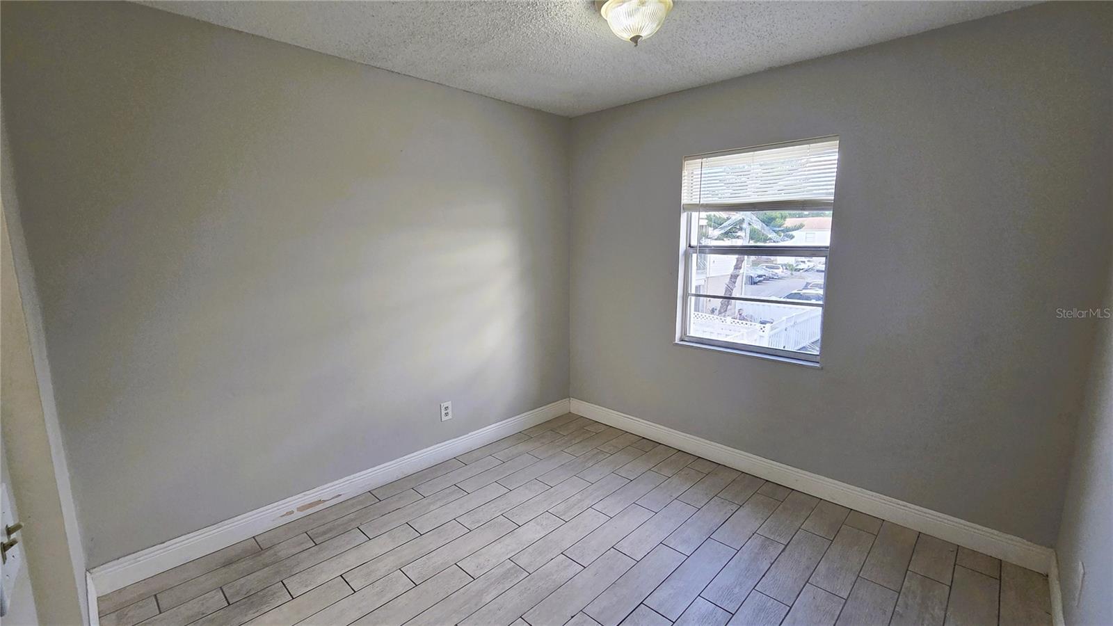 Image 4 of 12 For 7210 Manhattan Avenue 1021