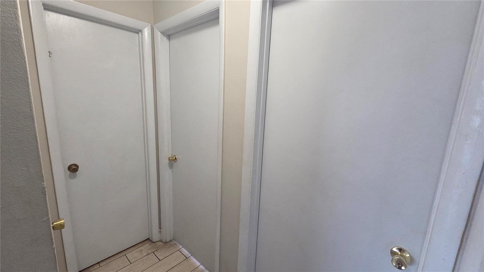 Image 7 of 12 For 7210 Manhattan Avenue 1021