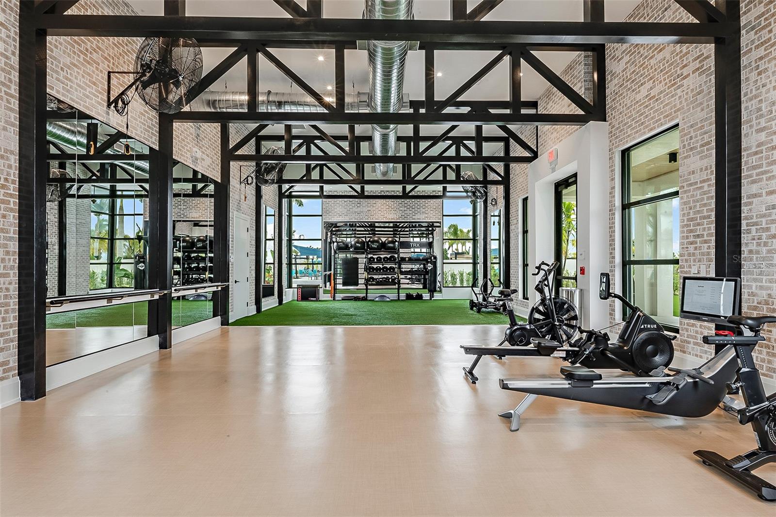 Image 23 of 40 For 18436 Green Garden Court