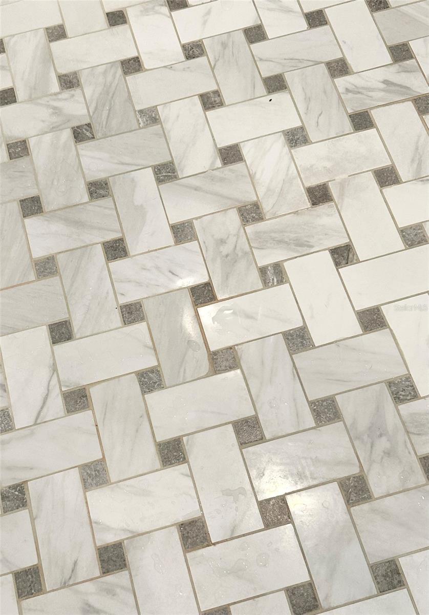 Image 33 of 84 For 1802 5th Street E