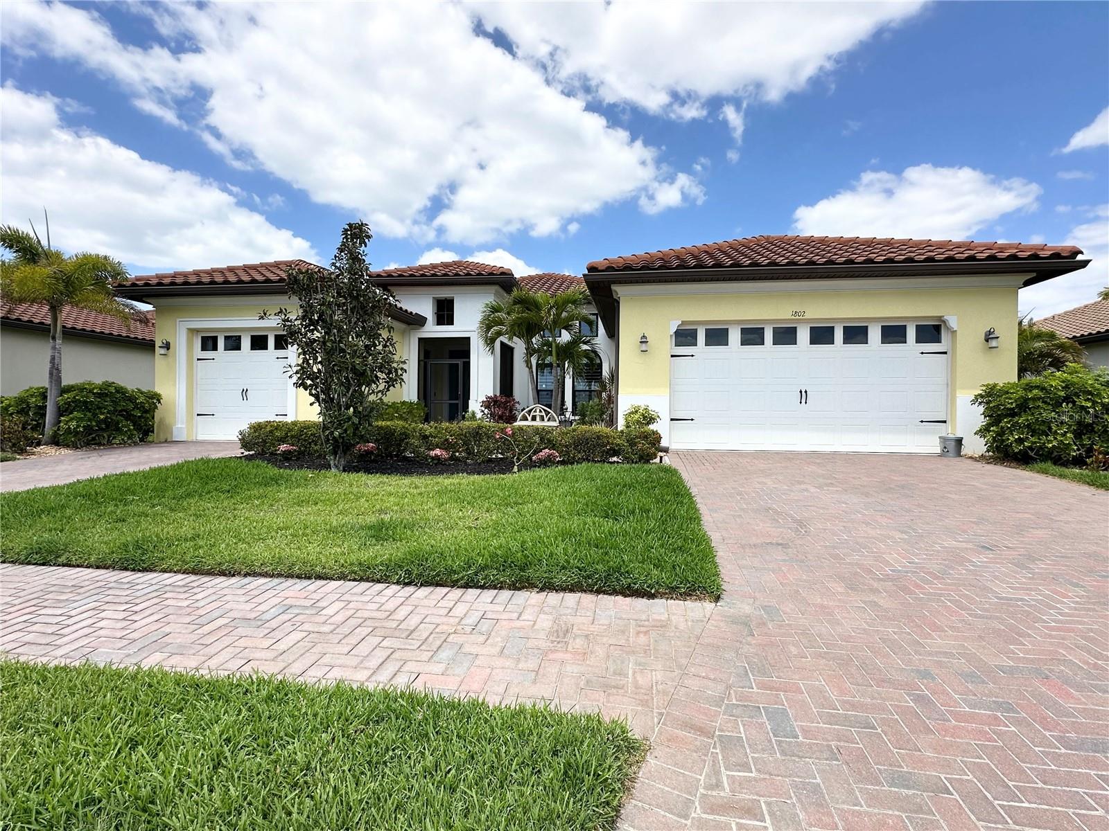 Image 6 of 84 For 1802 5th Street E