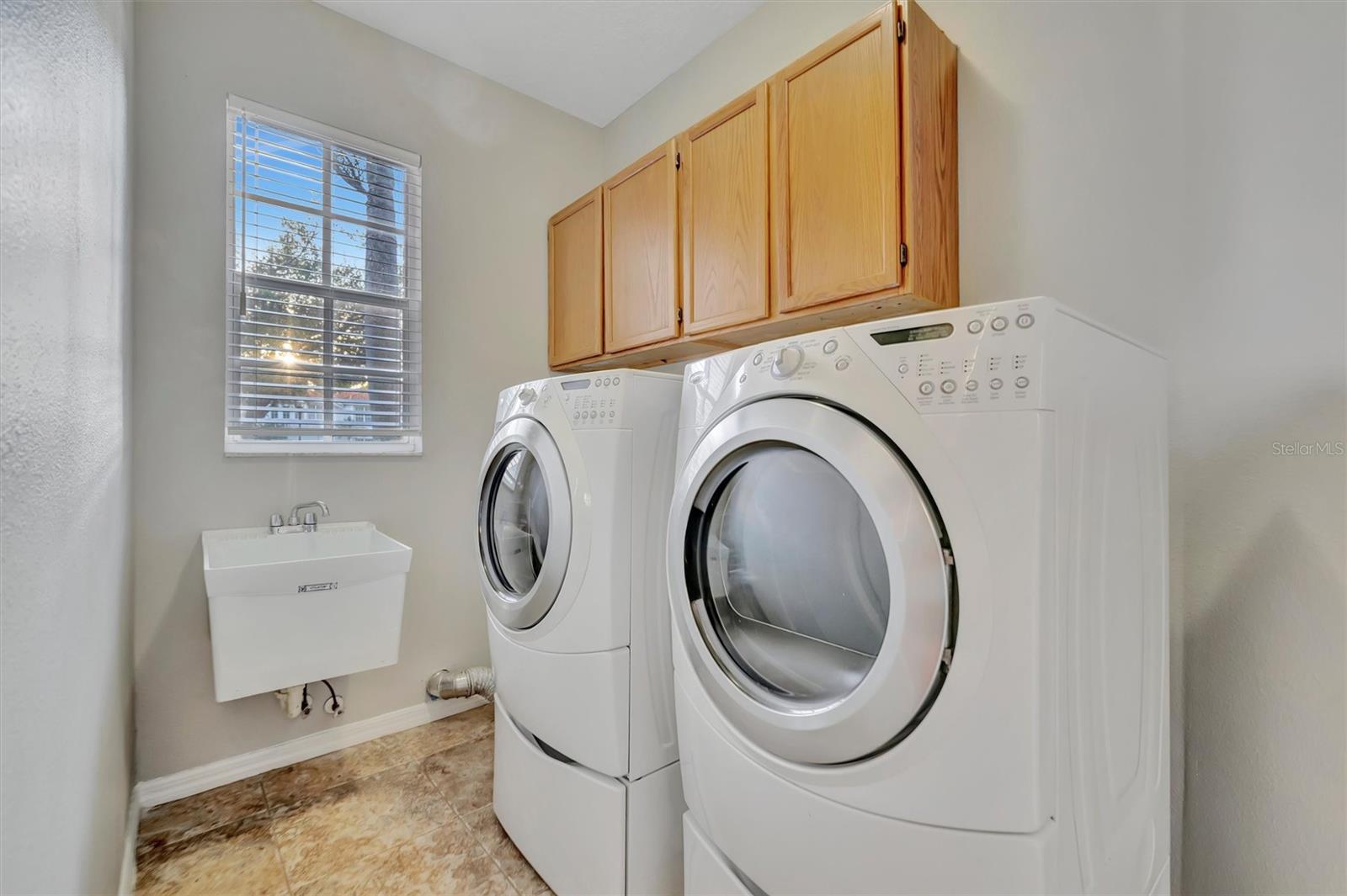 Image 48 of 83 For 2839 Safe Harbor Drive