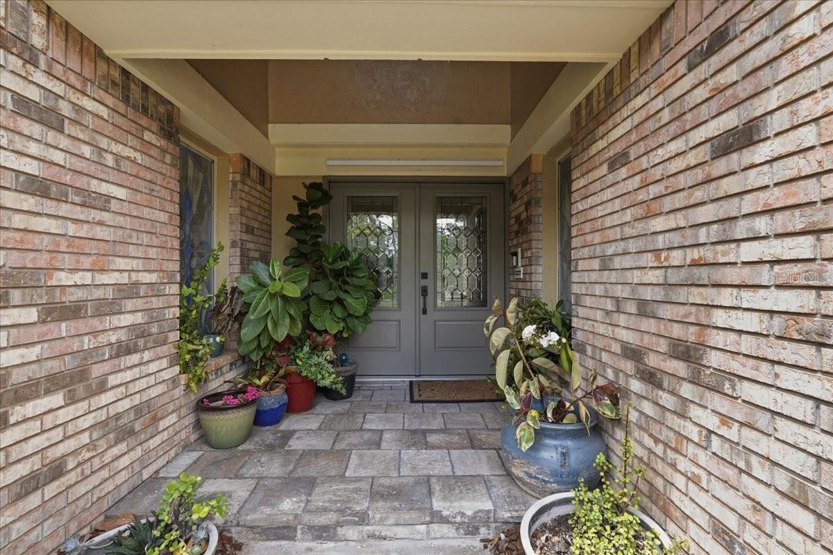 Image 12 of 69 For 325 Sheffield Circle W