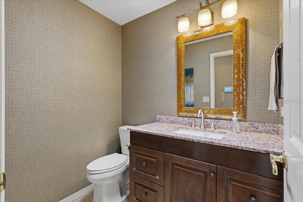 Image 29 of 69 For 325 Sheffield Circle W