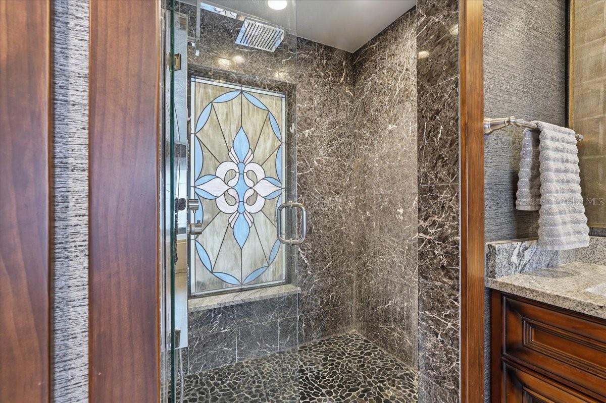 Image 36 of 69 For 325 Sheffield Circle W