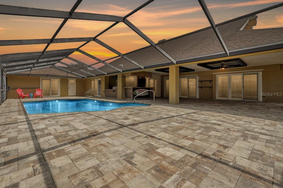 Image 65 of 69 For 325 Sheffield Circle W