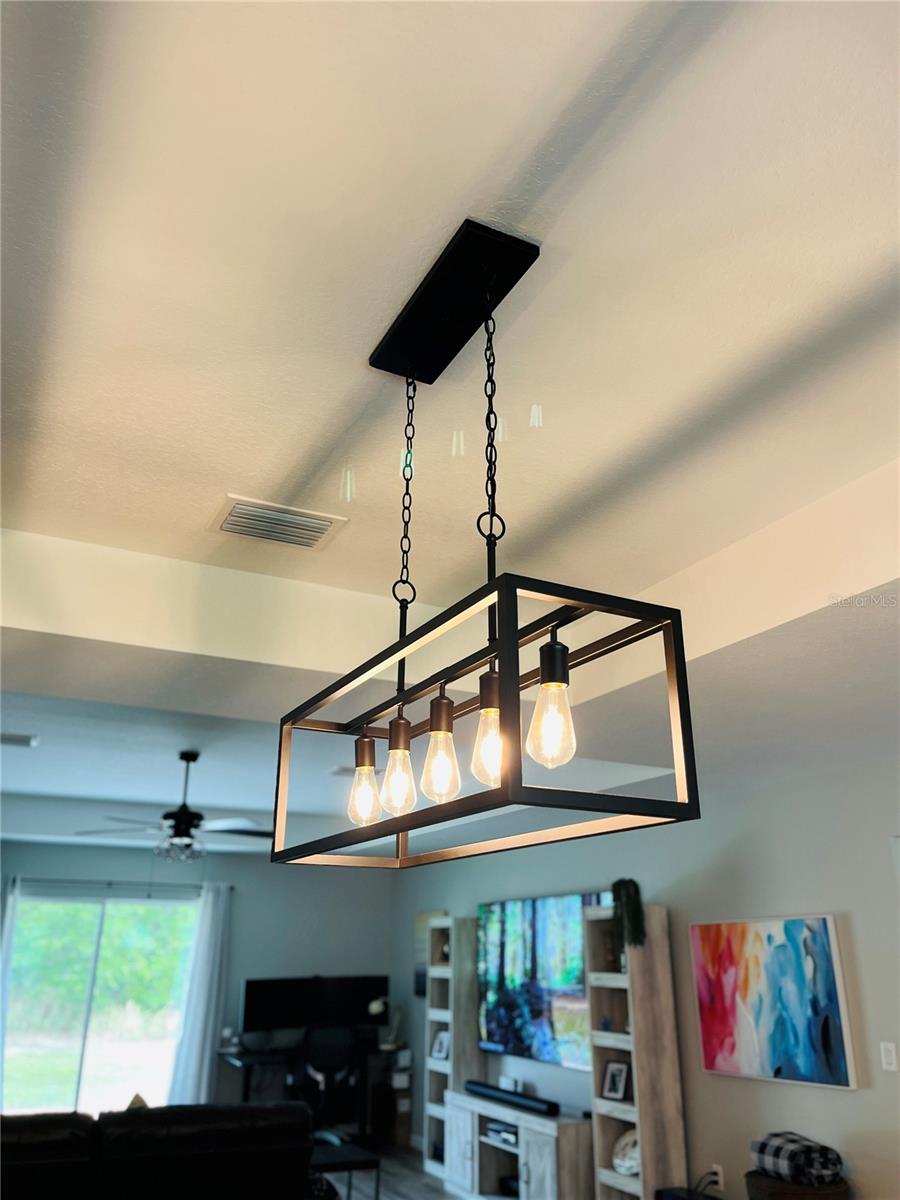 Image 17 of 51 For 13486 English Sparrow Road