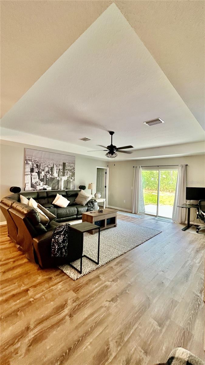 Image 19 of 51 For 13486 English Sparrow Road