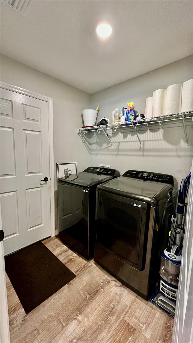 Image 38 of 51 For 13486 English Sparrow Road