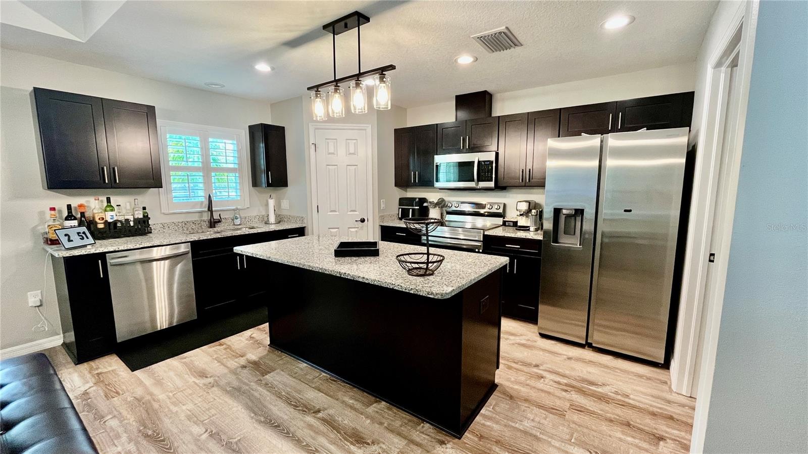 Image 9 of 51 For 13486 English Sparrow Road