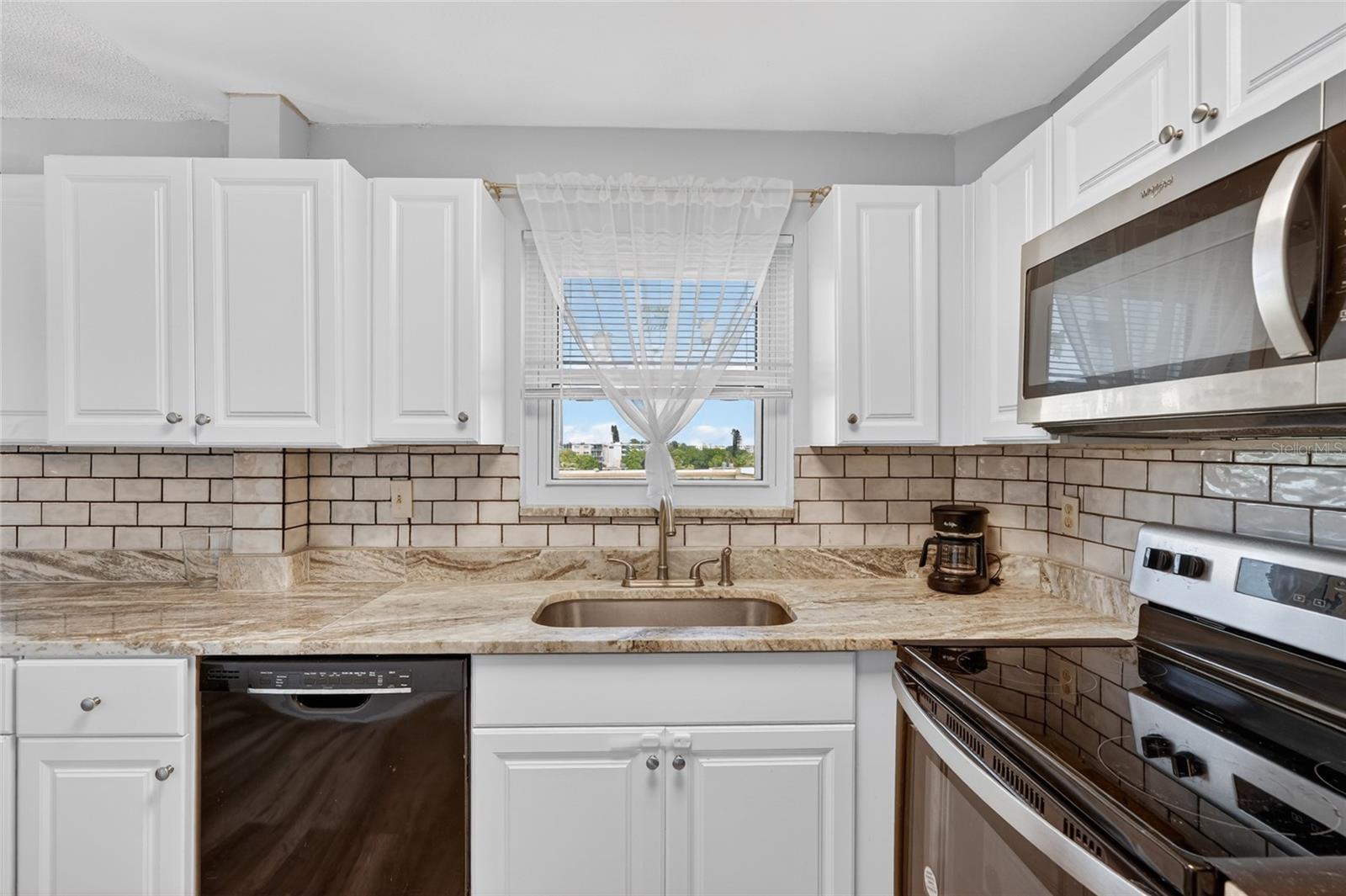 Image 5 of 28 For 4440 Ironwood Circle 508d