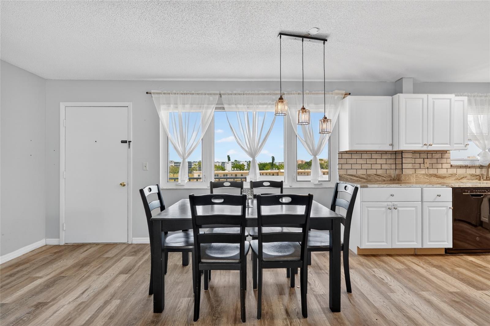 Image 6 of 28 For 4440 Ironwood Circle 508d