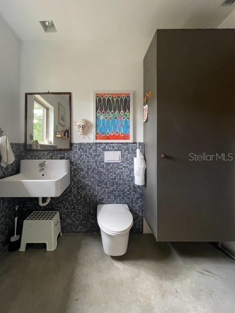 Image 12 of 19 For 306 Casler Avenue