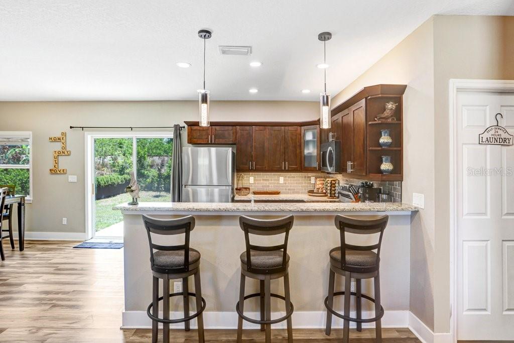 Image 21 of 38 For 618 Oak Ridge Drive