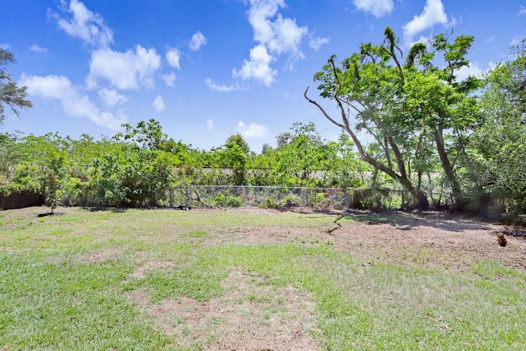 Image 23 of 38 For 618 Oak Ridge Drive