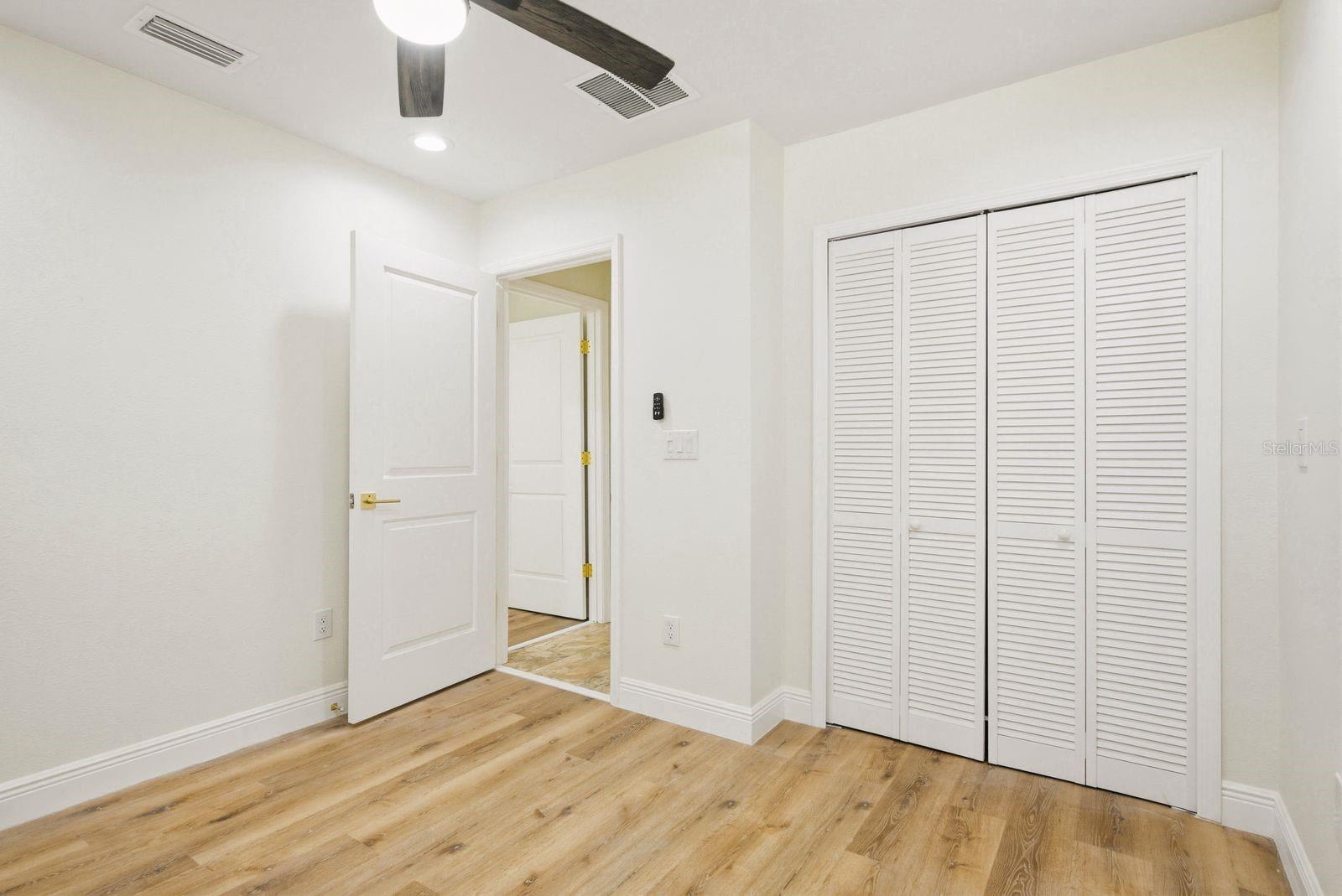 Image 23 of 36 For 6510 23rd Avenue