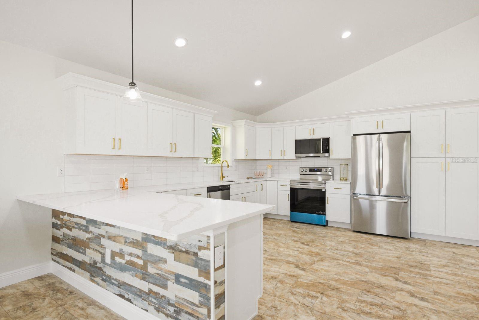 Image 4 of 36 For 6510 23rd Avenue