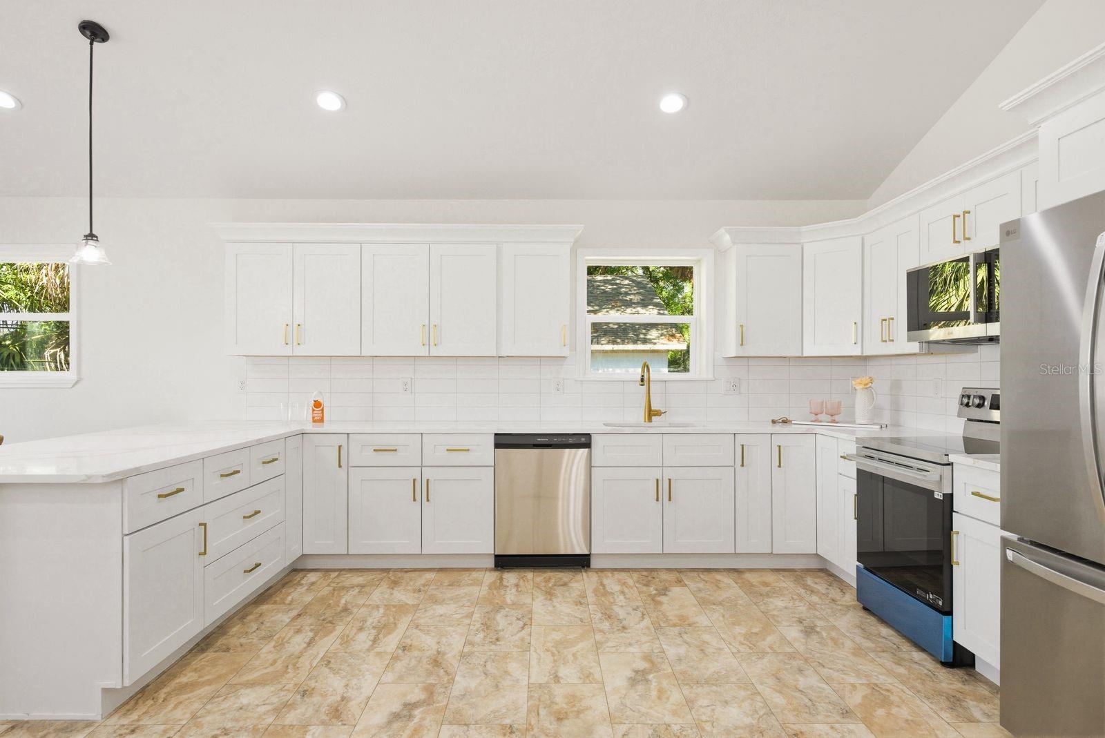 Image 5 of 36 For 6510 23rd Avenue