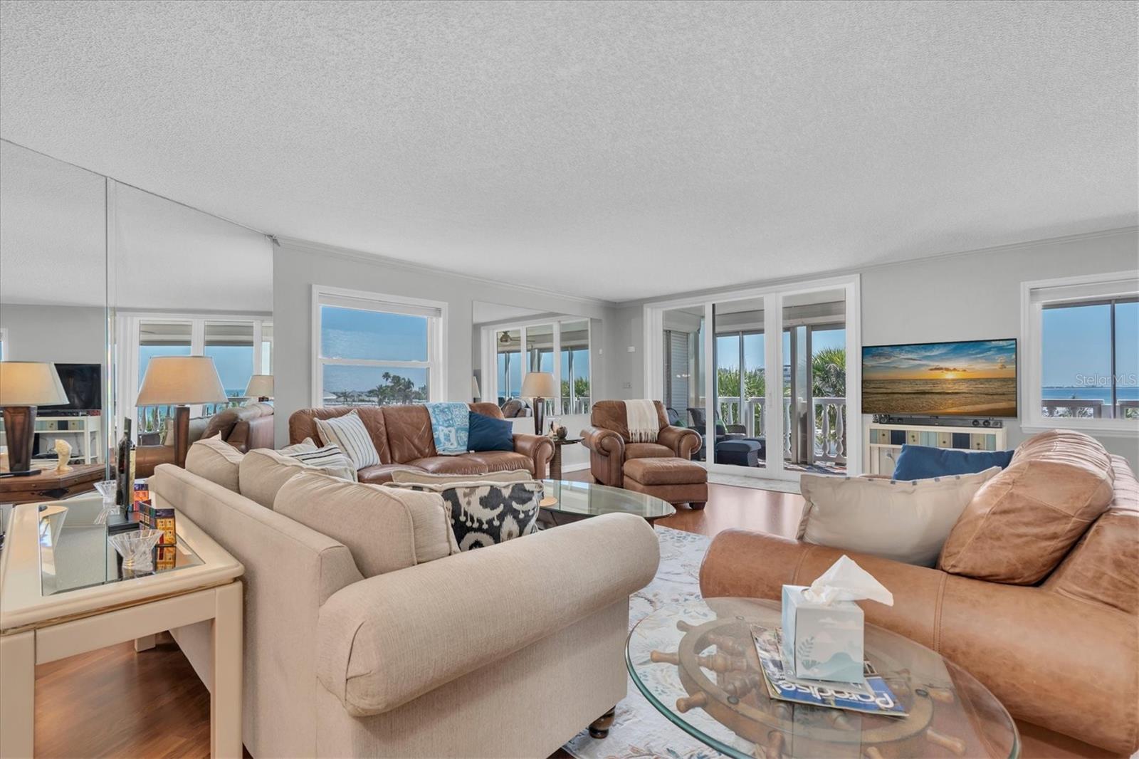 Image 8 of 58 For 6500 Sunset Way 316