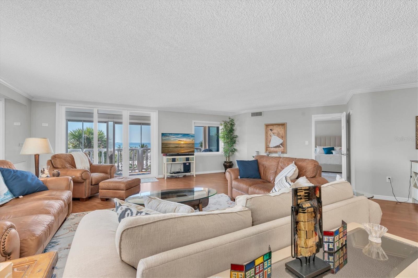 Image 9 of 58 For 6500 Sunset Way 316