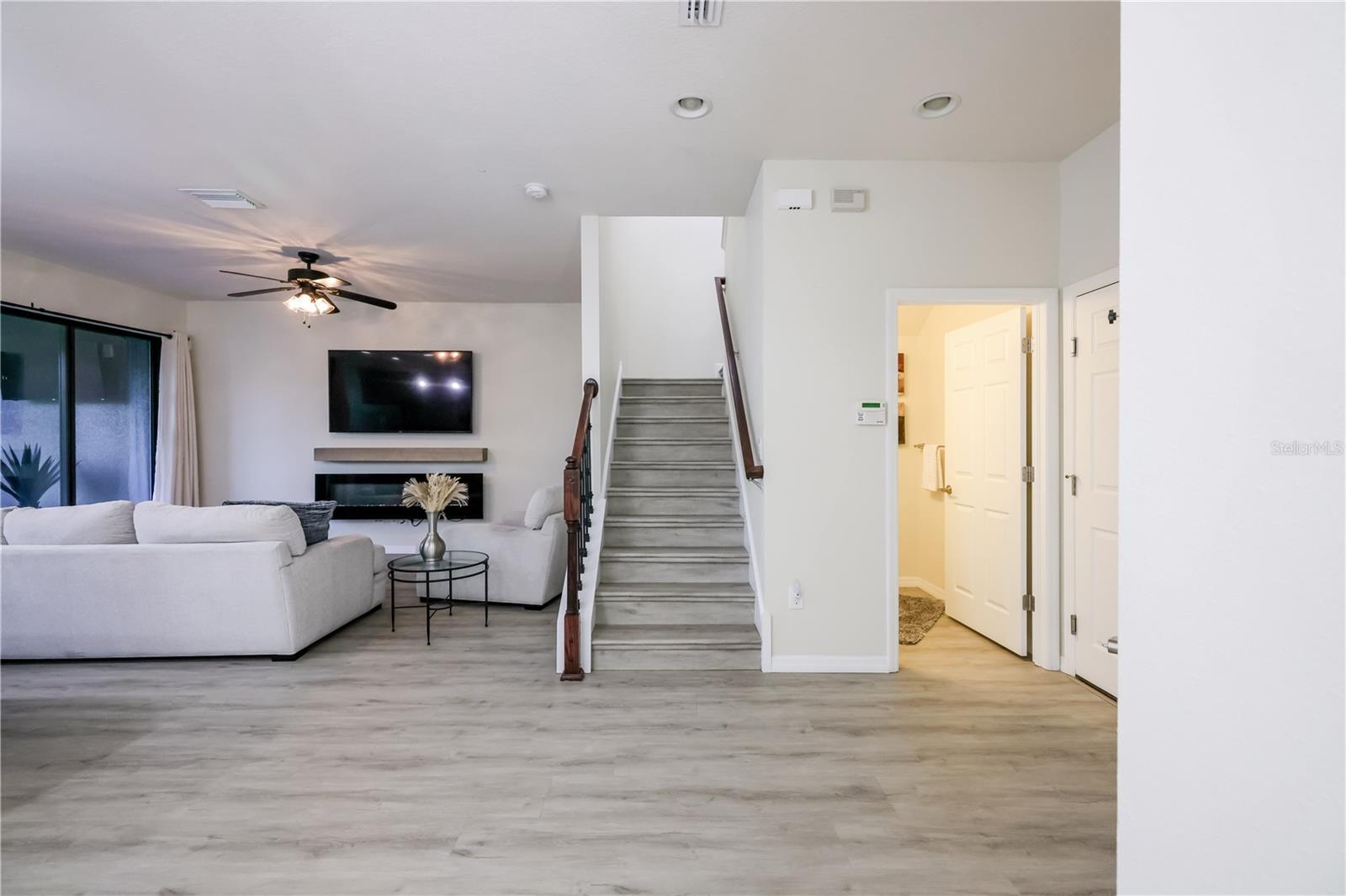 Image 4 of 30 For 4868 Wandering Way