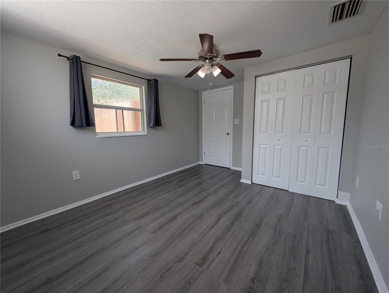 Image 13 of 16 For 307 Woodlawn Avenue