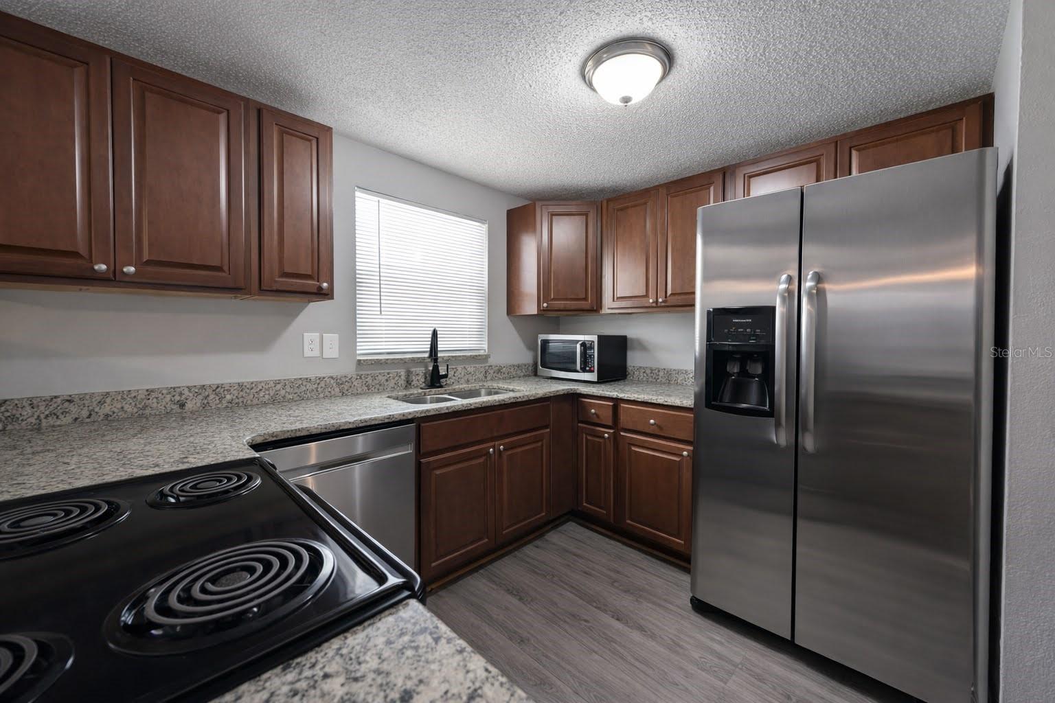 Image 4 of 16 For 307 Woodlawn Avenue