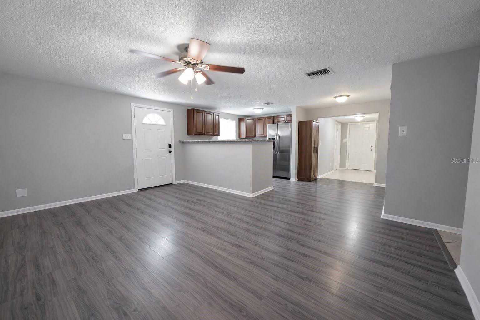 Image 5 of 16 For 307 Woodlawn Avenue