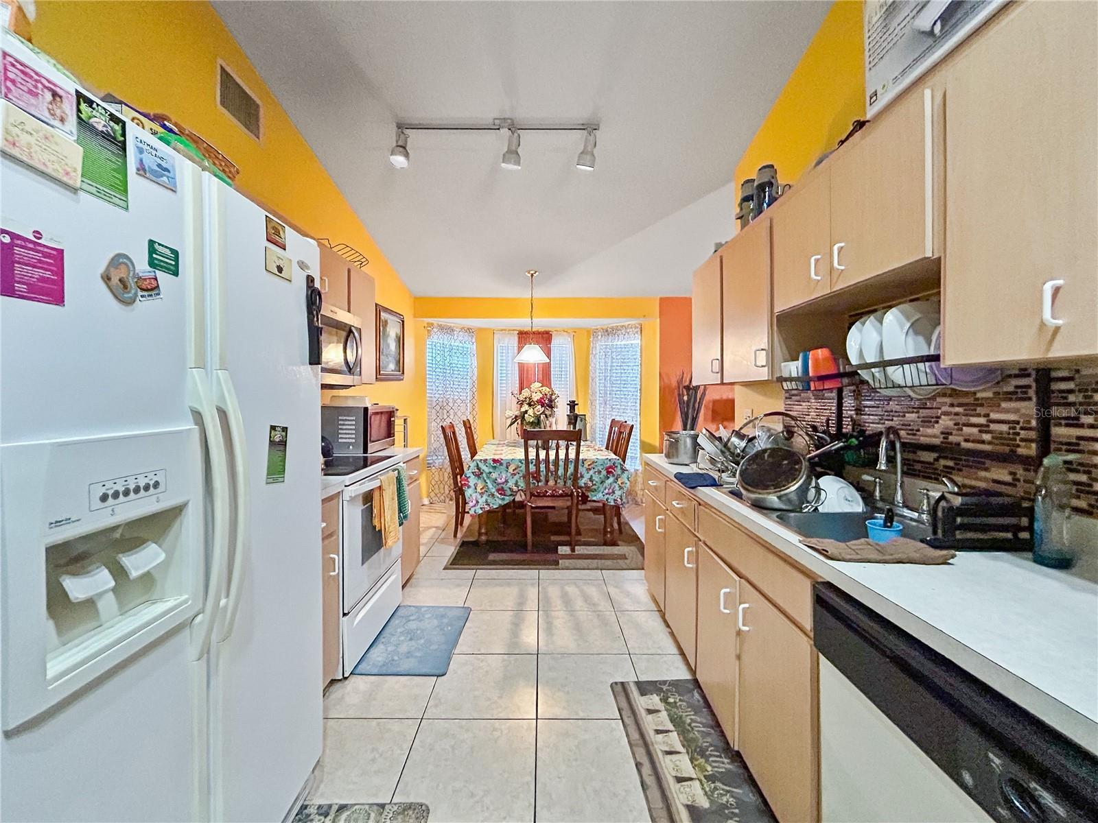 Image 5 of 18 For 7967 Apple Blossom Drive