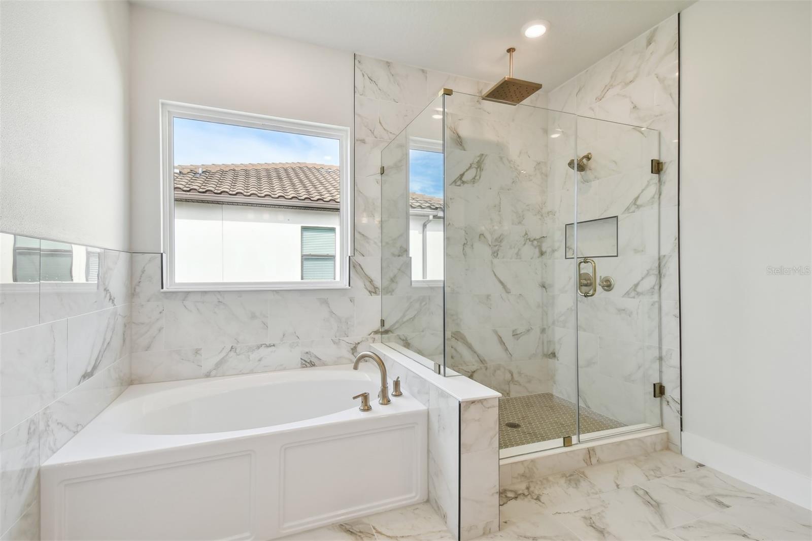 Image 11 of 12 For 812 Orient Street