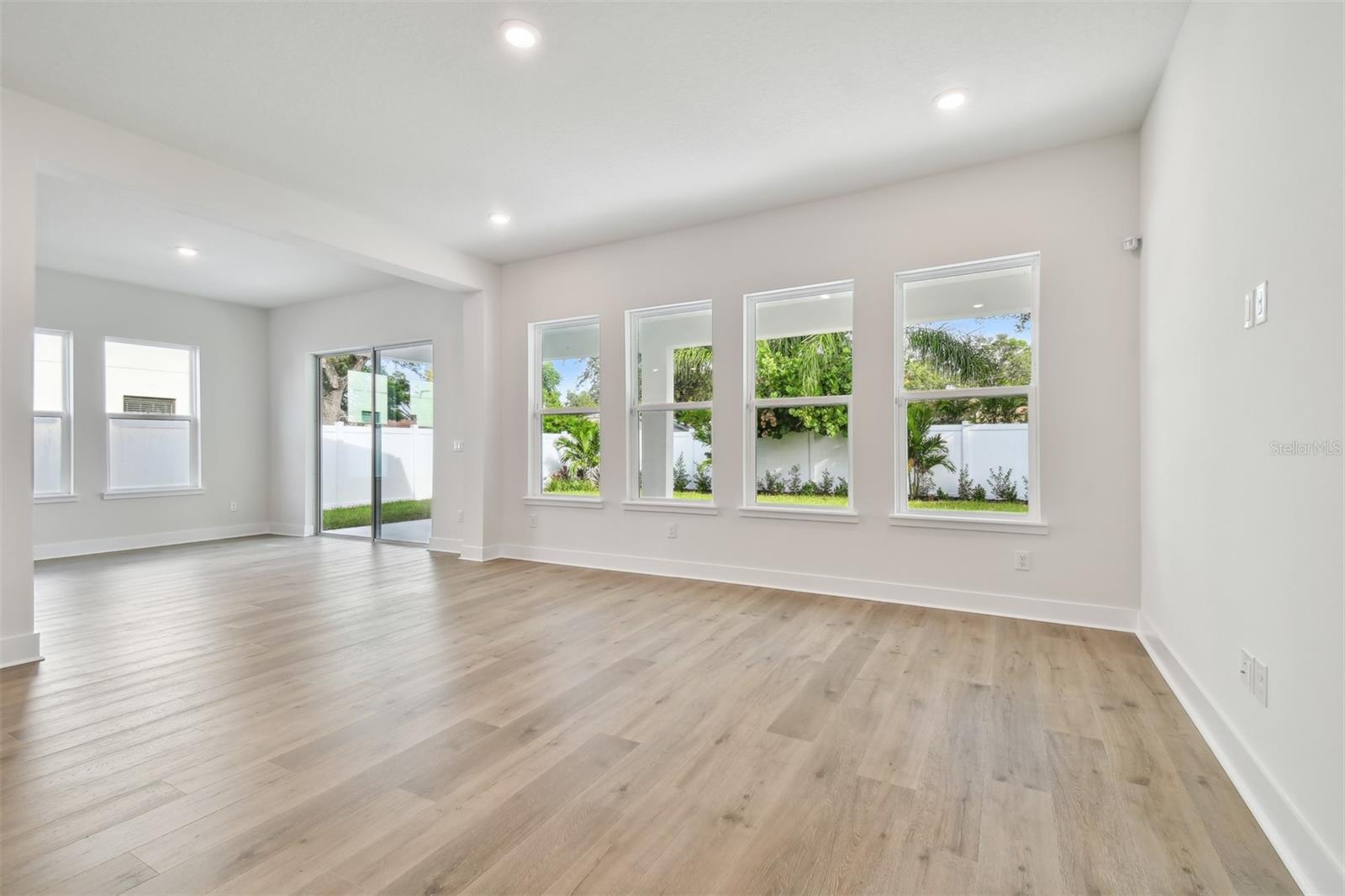 Image 8 of 12 For 812 Orient Street