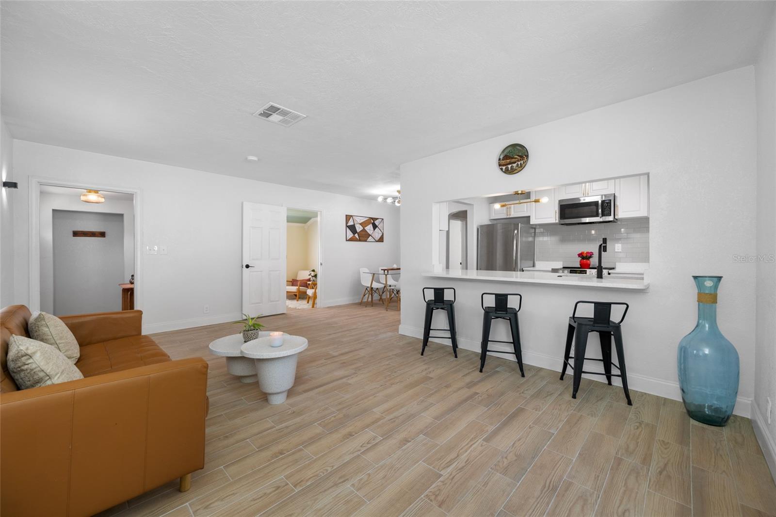 Image 10 of 55 For 821 19th Avenue S