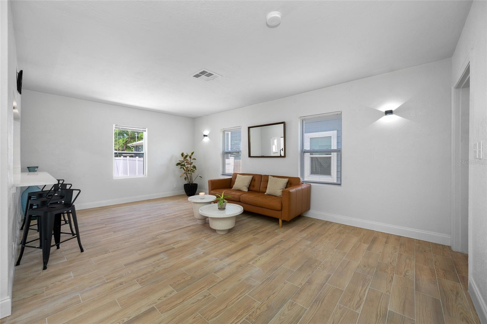 Image 12 of 55 For 821 19th Avenue S