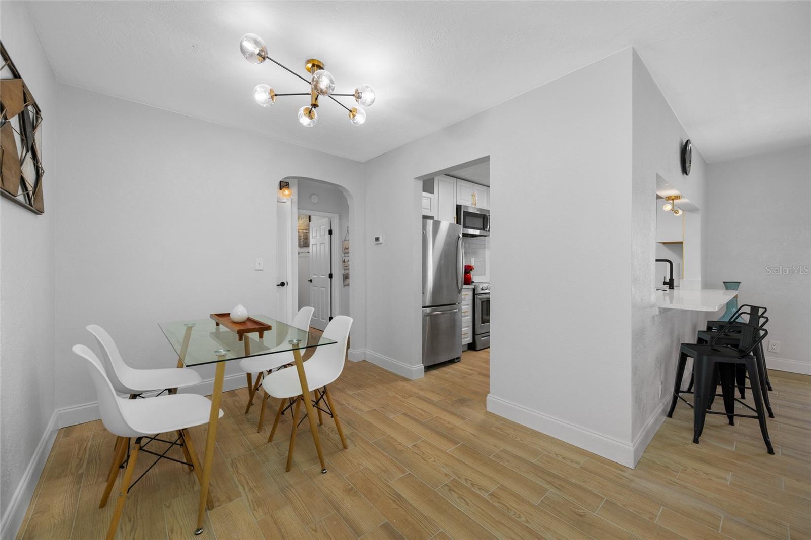 Image 18 of 55 For 821 19th Avenue S