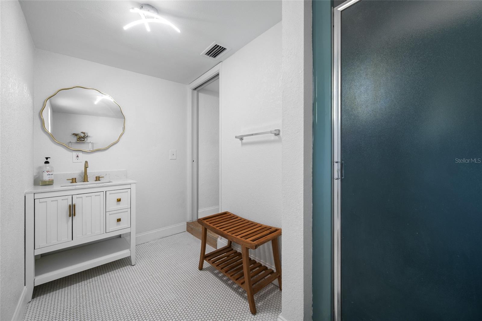 Image 22 of 55 For 821 19th Avenue S