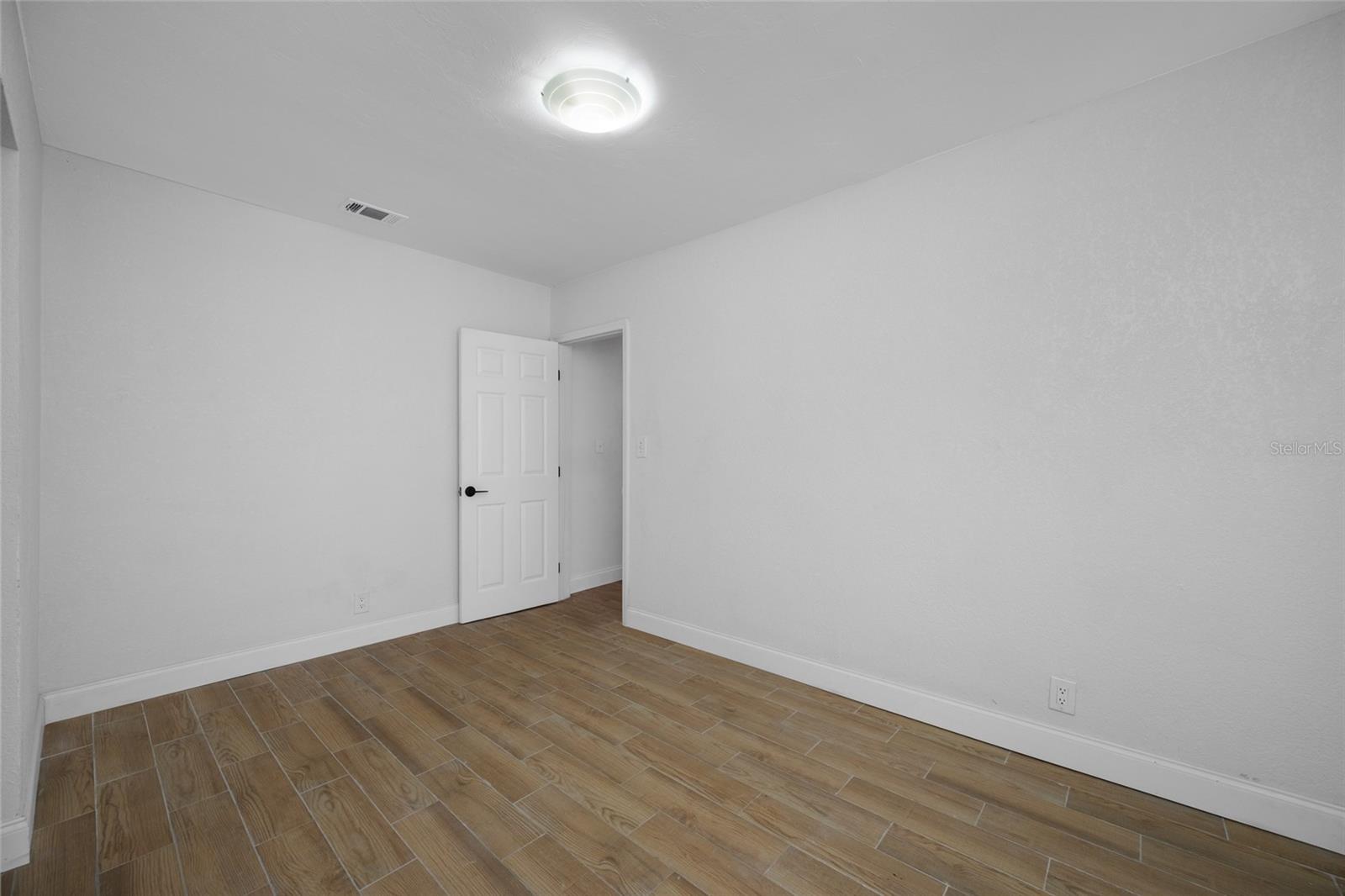 Image 27 of 55 For 821 19th Avenue S