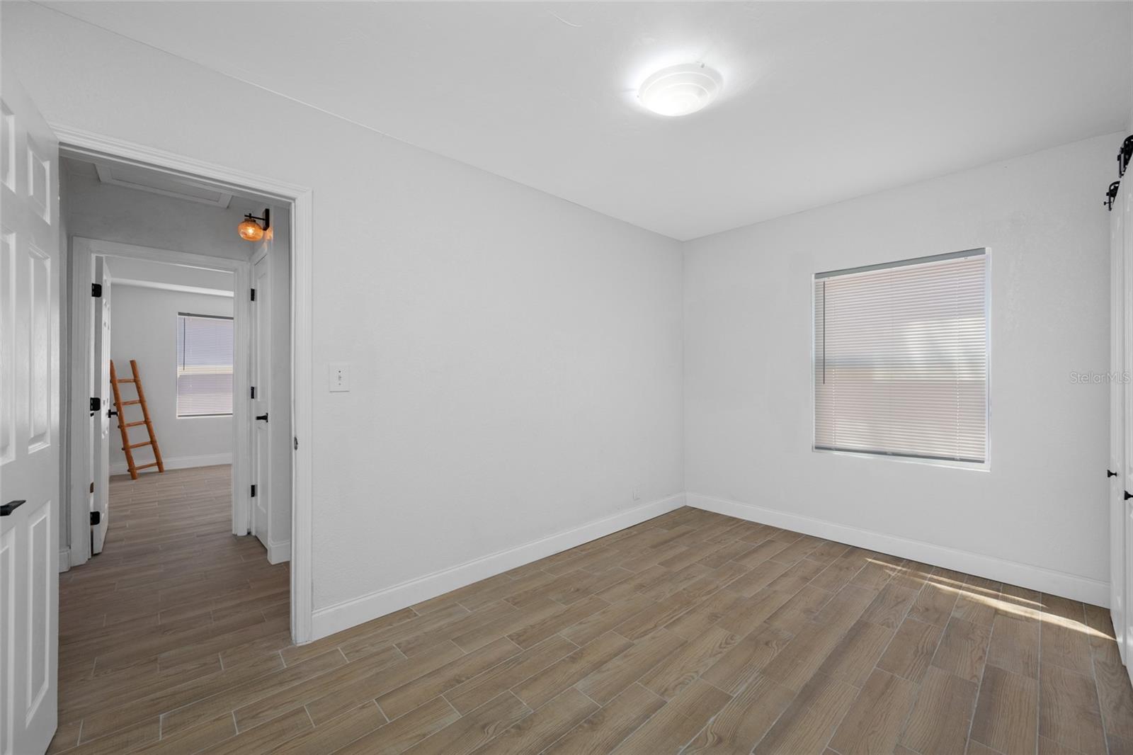 Image 28 of 55 For 821 19th Avenue S