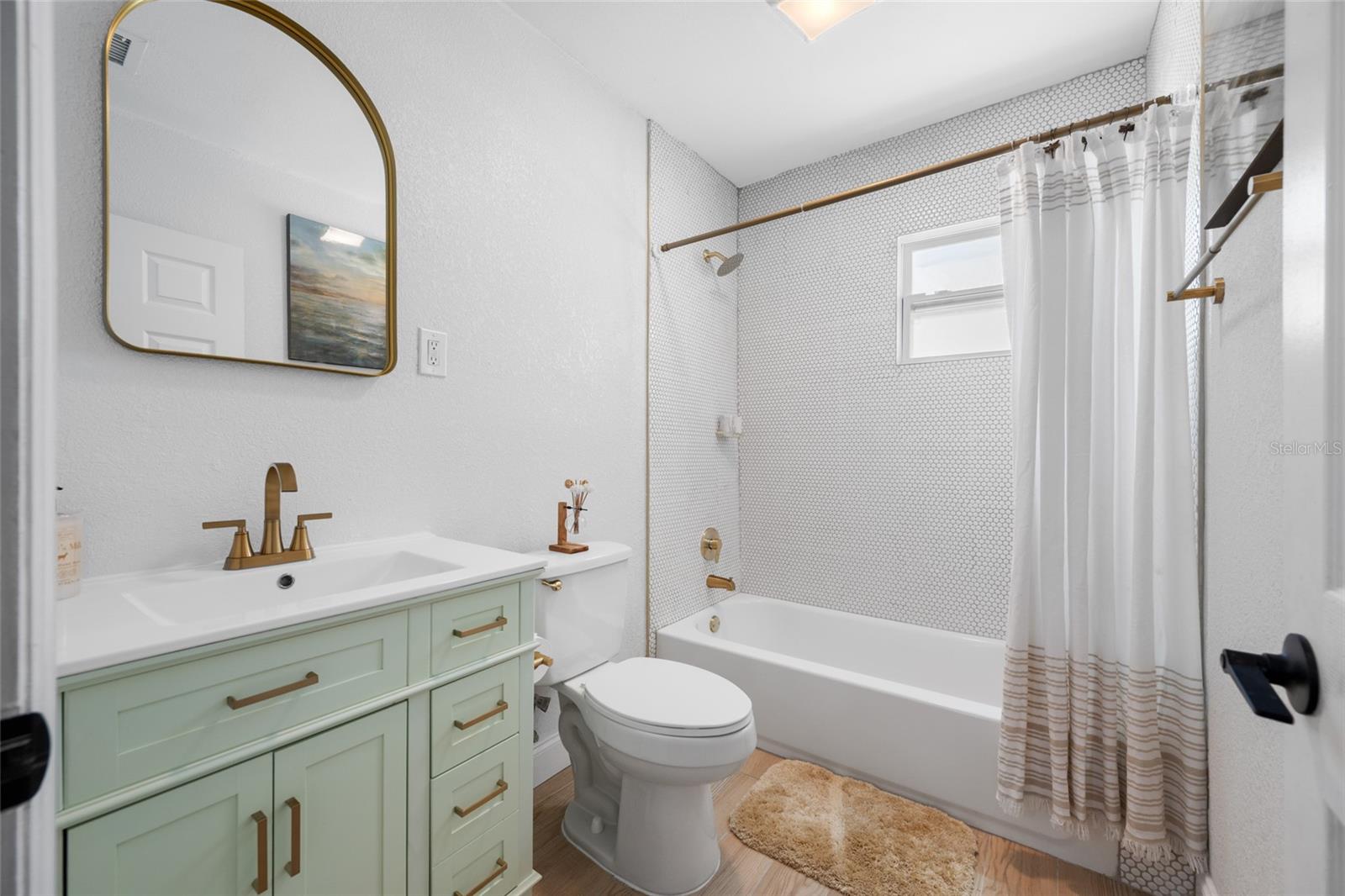 Image 31 of 55 For 821 19th Avenue S